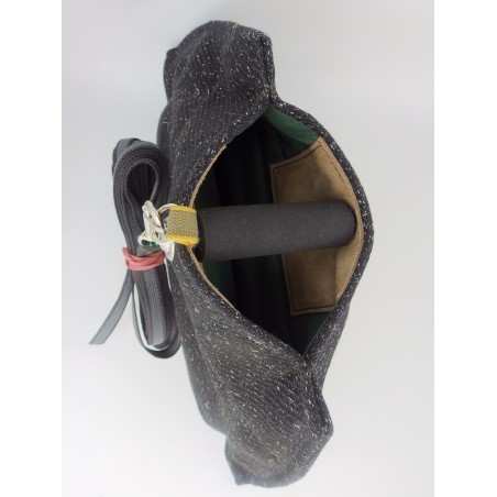 Perna profesionala de muscatura pentru dresaj canin