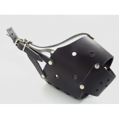 Botnita profesionala din piele naturala pentru BullTerrier