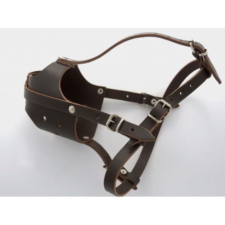 Botnita profesionala din piele naturala pentru Amstaff