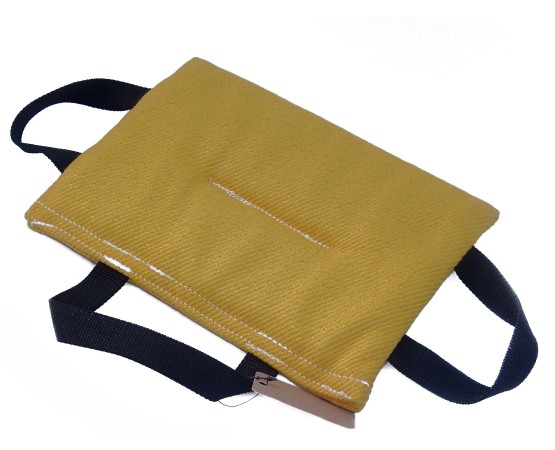 Perna de muscatura material francez YOGO Huspol pentru dresaj canin