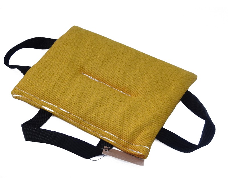 Perna de muscatura material francez YOGO Huspol pentru dresaj canin