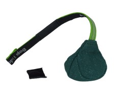 Minge din material francez , prevazuta cu magnet pentru dresaj canin 10 cm