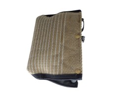 Perna de muscatura din iuta prevazuta cu doua manere pentru dresaj canin 40 x 26 cm