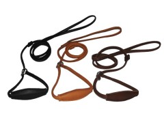 Lesa de lux pentru show din piele rotunda Royal nappa , prevazuta cu protectie pentru laringe