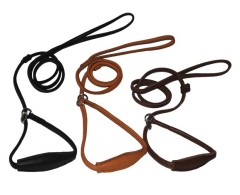 Lesa de lux pentru show din piele rotunda Royal nappa , prevazuta cu protectie pentru laringe