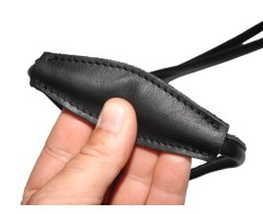 Lesa de lux pentru show din piele rotunda Royal nappa , prevazuta cu protectie pentru laringe