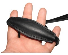 Lesa de lux pentru show din piele rotunda Royal nappa , prevazuta cu protectie pentru laringe