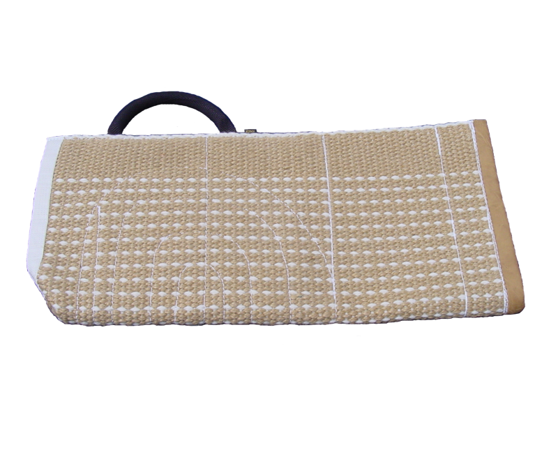 Fata pentru manson dresa IPO , din iuta 