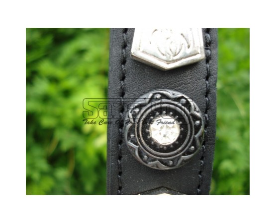 Zgarda de lux pentru caini din piele naturala si cristale Swarovski albe