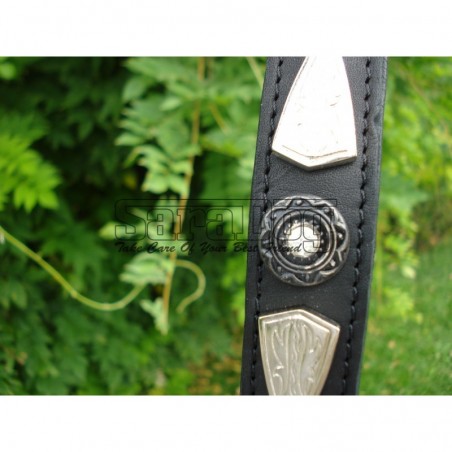 Zgarda de lux pentru caini din piele naturala si cristale Swarovski albe