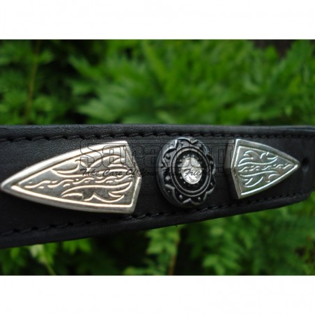 Zgarda de lux pentru caini din piele naturala si cristale Swarovski albe