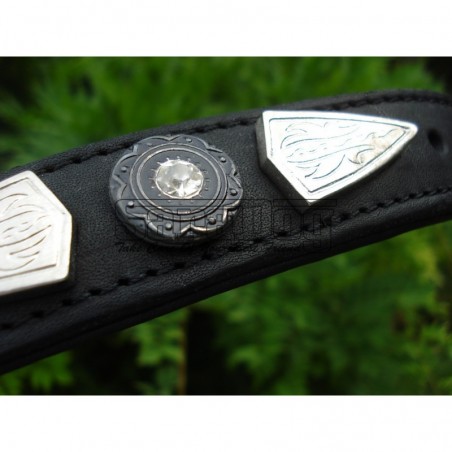 Zgarda de lux pentru caini din piele naturala si cristale Swarovski albe