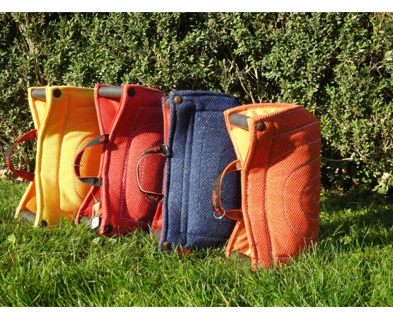 Perna de muscatura pentru dresaj canin , din material francez