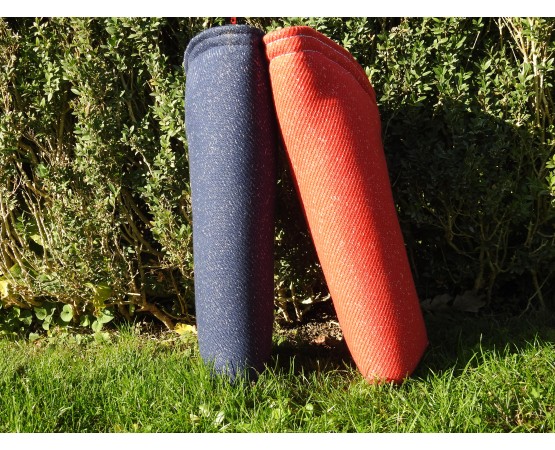 Maneca pentru dresaj canin , din material francez