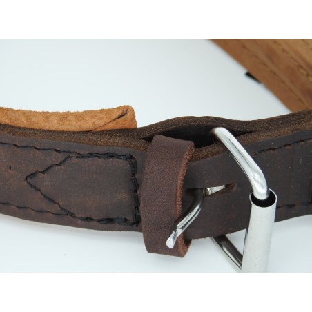 Zgarda lata pentru caini , din piele naturala fett si captusita cu piele moale 