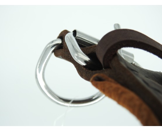 Zgarda lata pentru caini , din piele naturala fett si captusita cu piele moale 