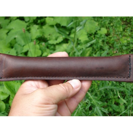 Saculet de muscatura ( tug ) pentru caini , din piele naturala 