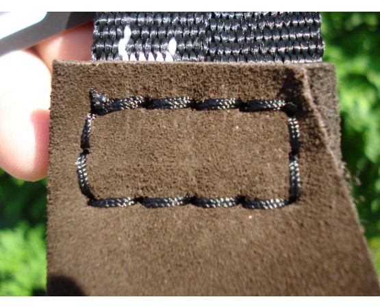 Tug din piele pentru caini