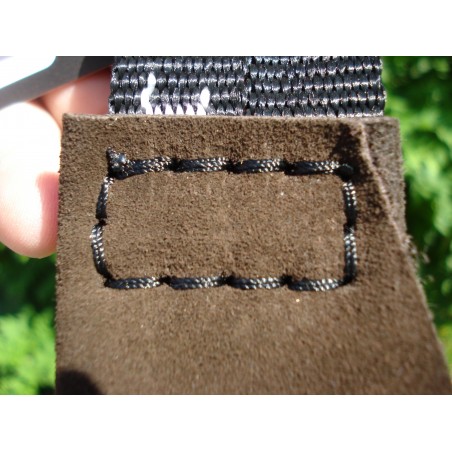 Tug din piele pentru caini