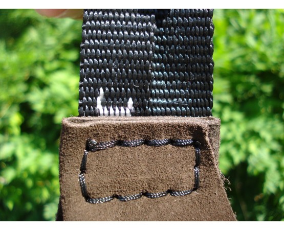 Tug din piele pentru caini