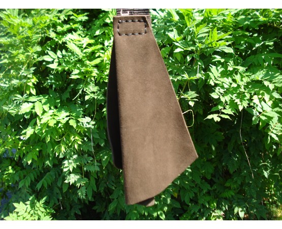 Tug din piele pentru caini