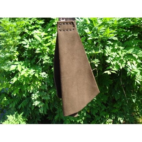 Tug din piele pentru caini