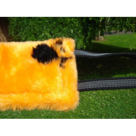 Tug din plus pentru caini , prevazut cu doua manere