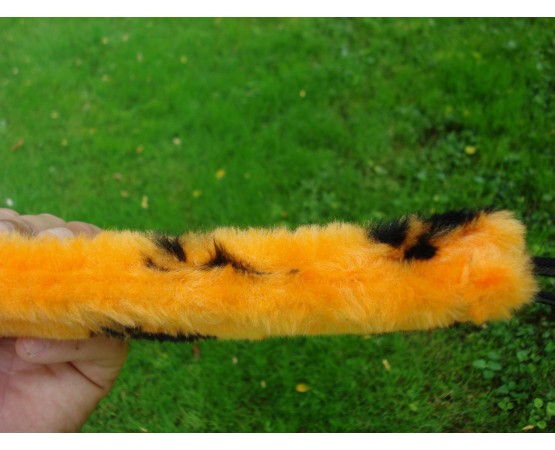 Tug din plus pentru caini , prevazut cu doua manere