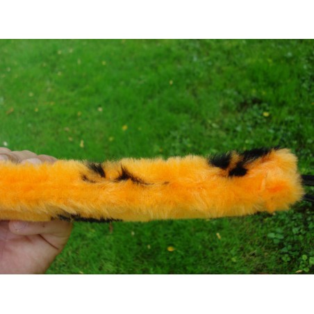 Tug din plus pentru caini , prevazut cu doua manere