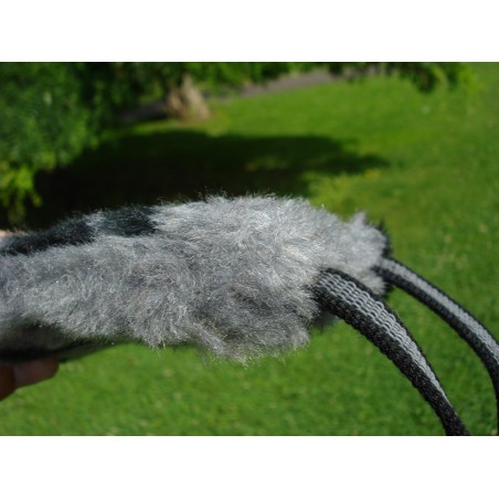 Tug din plus pentru caini , prevazut cu doua manere