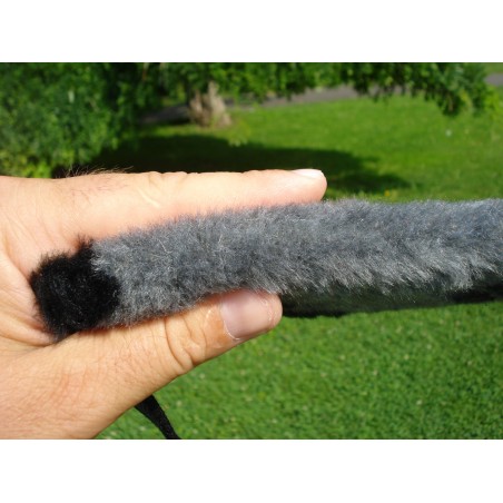 Tug din plus pentru caini , prevazut cu doua manere