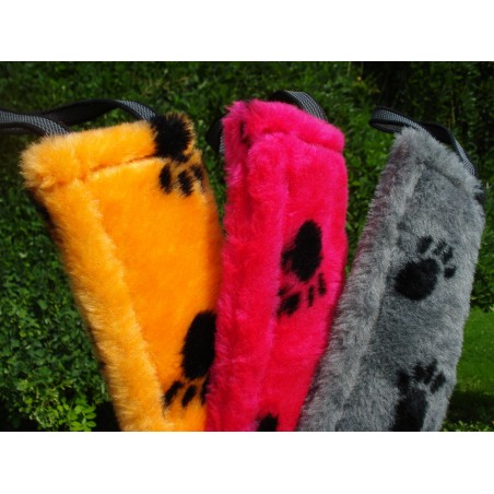 Tug din plus pentru caini , prevazut cu doua manere