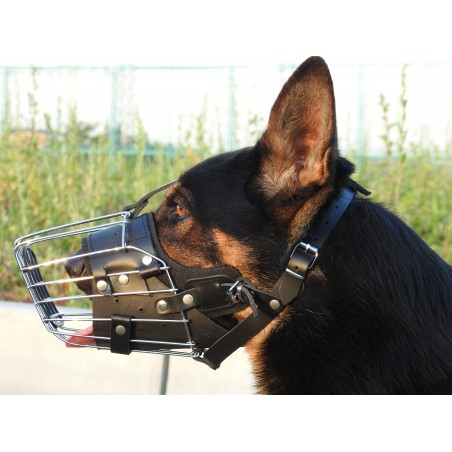 Botnita militara Ciobanesc German