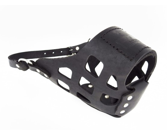 Botnita din piele pentru Ciobanesc German