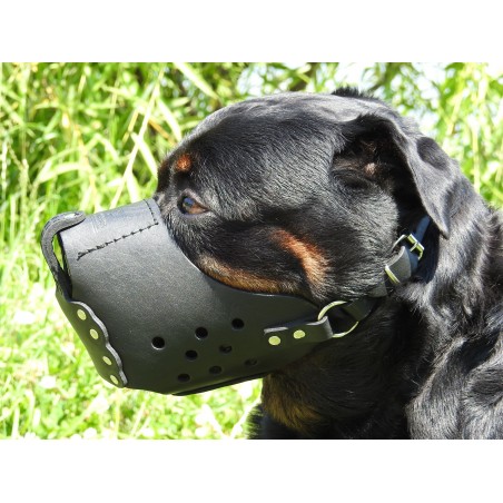 Botnita militara Rottweiler , confectionata din piele naturala
