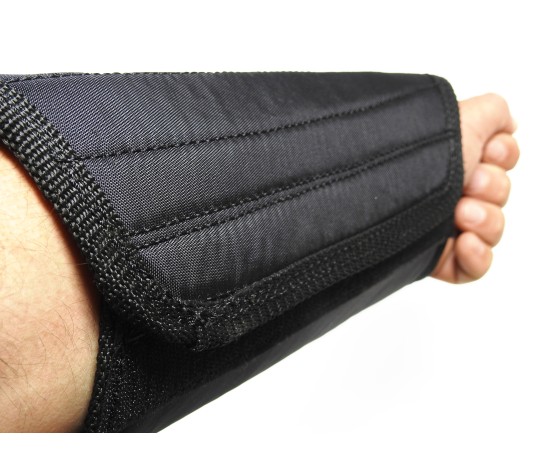 Protectie profesionala antebrat pentru dresaj canin