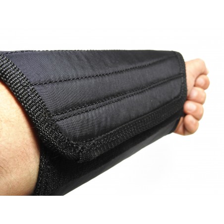 Protectie profesionala antebrat pentru dresaj canin