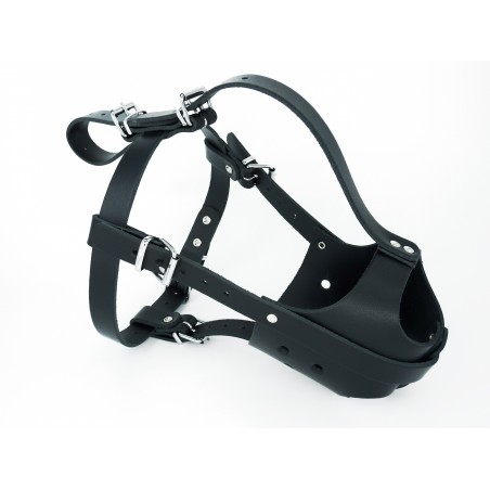 Botnita din piele naturala pentru femela Amstaff & Pitt Bull
